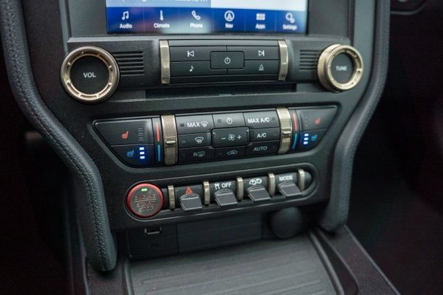 Used 2020 Ford Mustang Shelby GT500 w/ Technology Package RWD image 24