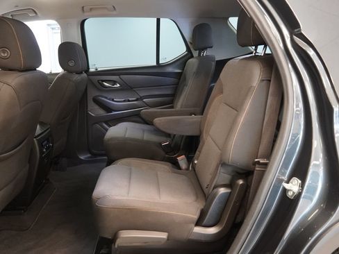 Used 2020 Chevrolet Traverse LT w/ Driver Confidence II Package AWD/4WD image 28