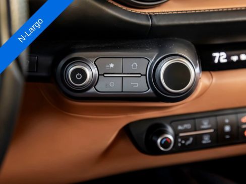 Used 2020 Ferrari 812 Superfast RWD image 31