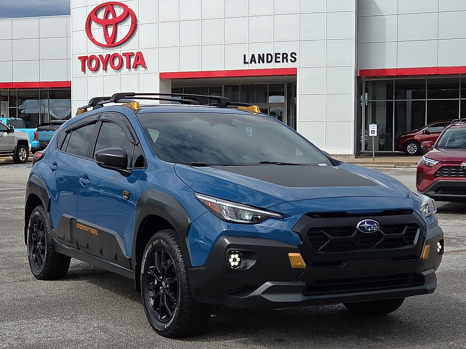 Used 2024 Subaru Crosstrek 2.5i Wilderness w/ Crosstrek Mirror Package AWD/4WD image 1