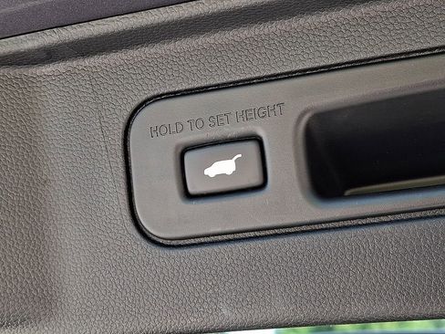 Used 2023 Honda Pilot Elite image 31