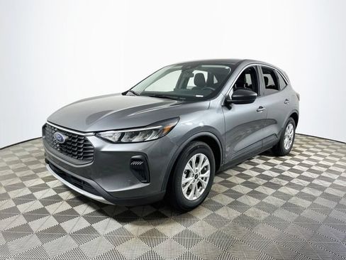 Used 2023 Ford Escape Active w/ Tech Pack #1 FWD image 7