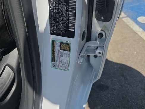 Used 2025 Hyundai Elantra SEL FWD image 26