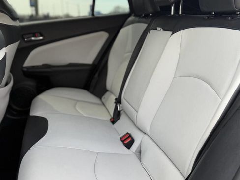 Used 2021 Toyota Prius Limited image 3