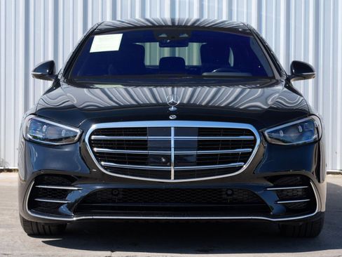 Used 2022 Mercedes-Benz S 580 4MATIC Sedan w/ AMG Line Package image 7