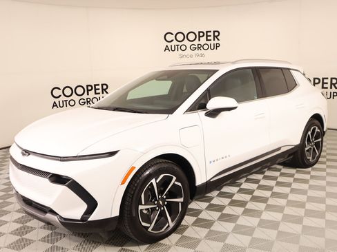 Used 2025 Chevrolet Equinox EV LT w/ LPO, Blackout Package image 9