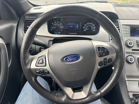 Used 2015 Ford Taurus SEL image 14