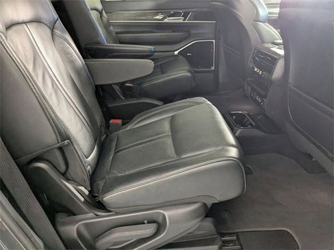 Used 2022 Jeep Wagoneer Series III w/ Premium Group I image 34