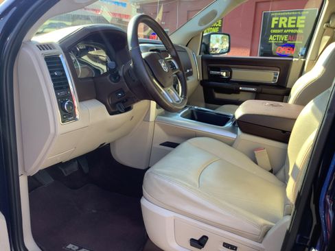 Used 2017 RAM 1500 Laramie w/ Convenience Group image 10