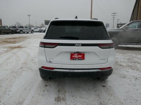 New 2025 Jeep Grand Cherokee Laredo X image 5