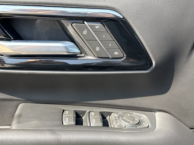 Used 2025 Chevrolet Tahoe Premier AWD/4WD image 20