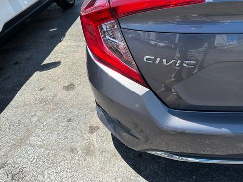 Used 2019 Honda Civic EX image 3