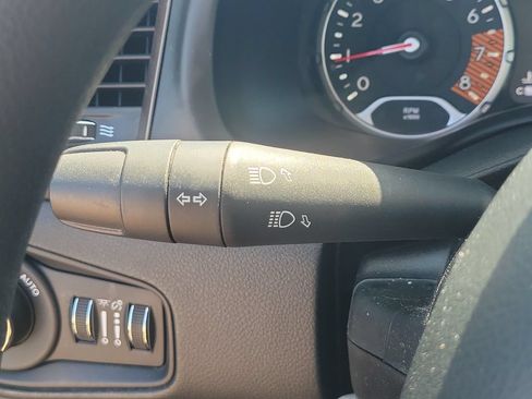 Used 2023 Jeep Renegade Latitude AWD/4WD image 23