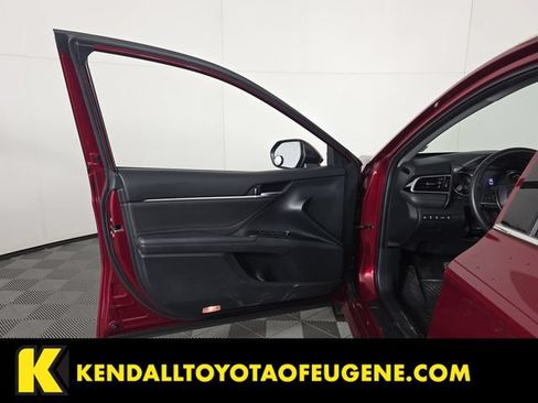 Used 2018 Toyota Camry XLE w/ Driver Assist Package FWD image 20