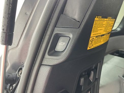 Used 2014 Toyota Sequoia Platinum image 54