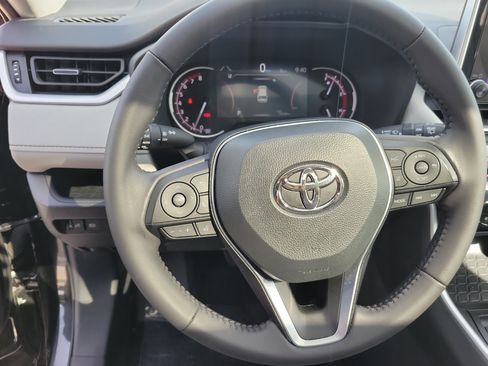 Used 2025 Toyota RAV4 XLE Premium FWD image 26