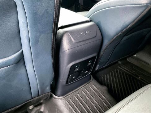 Used 2024 Ford Bronco Outer Banks image 34