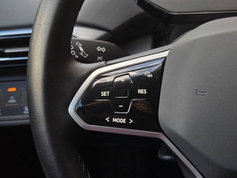 Certified 2023 Volkswagen ID.4 Pro image 19