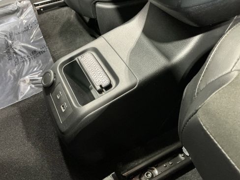 Used 2023 Nissan Ariya FWD image 23