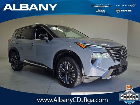 Used 2024 Nissan Rogue Platinum AWD/4WD image 1
