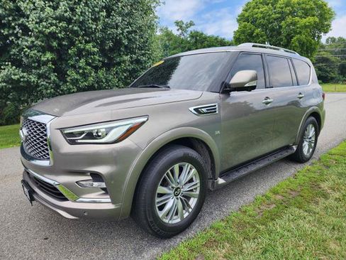 Used 2019 INFINITI QX80 Luxe AWD/4WD image 2
