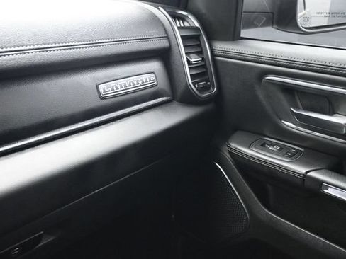 Used 2024 RAM 1500 Laramie AWD/4WD image 10
