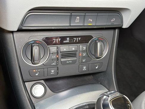 Used 2018 Audi Q3 2.0T Premium w/ Convenience Package image 26
