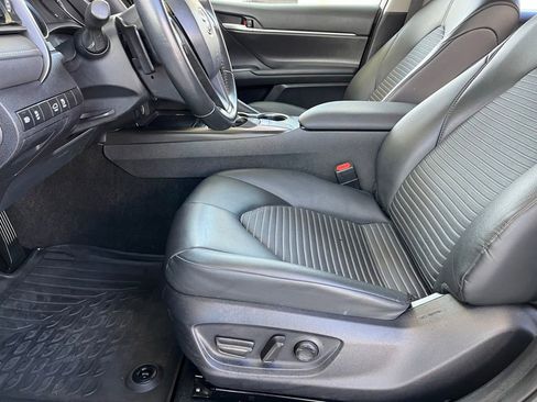 Used 2024 Toyota Camry SE FWD image 14