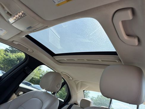 Used 2020 Mercedes-Benz C 300 Sedan image 12