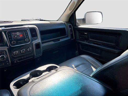 Used 2022 RAM 1500 Tradesman w/ Chrome Appearance Group image 25