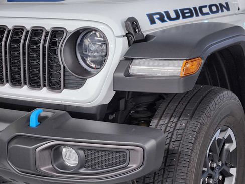 Used 2024 Jeep Wrangler Unlimited Rubicon 4xe AWD/4WD image 12