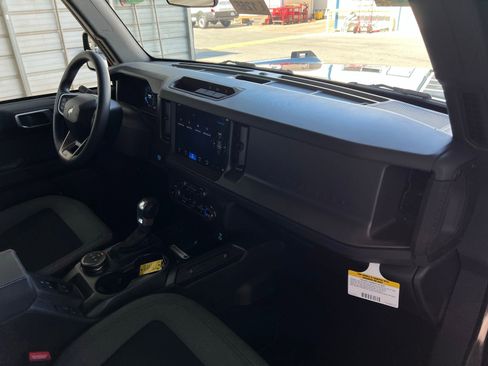 Used 2025 Ford Bronco 4-Door AWD/4WD image 17
