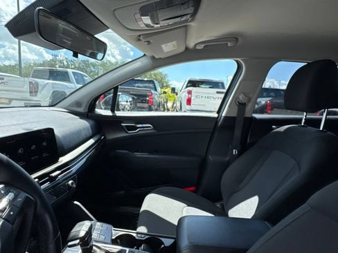 Used 2026 Kia Sportage LX FWD image 24