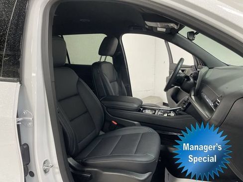 Certified 2026 Chevrolet Traverse LT AWD/4WD image 19