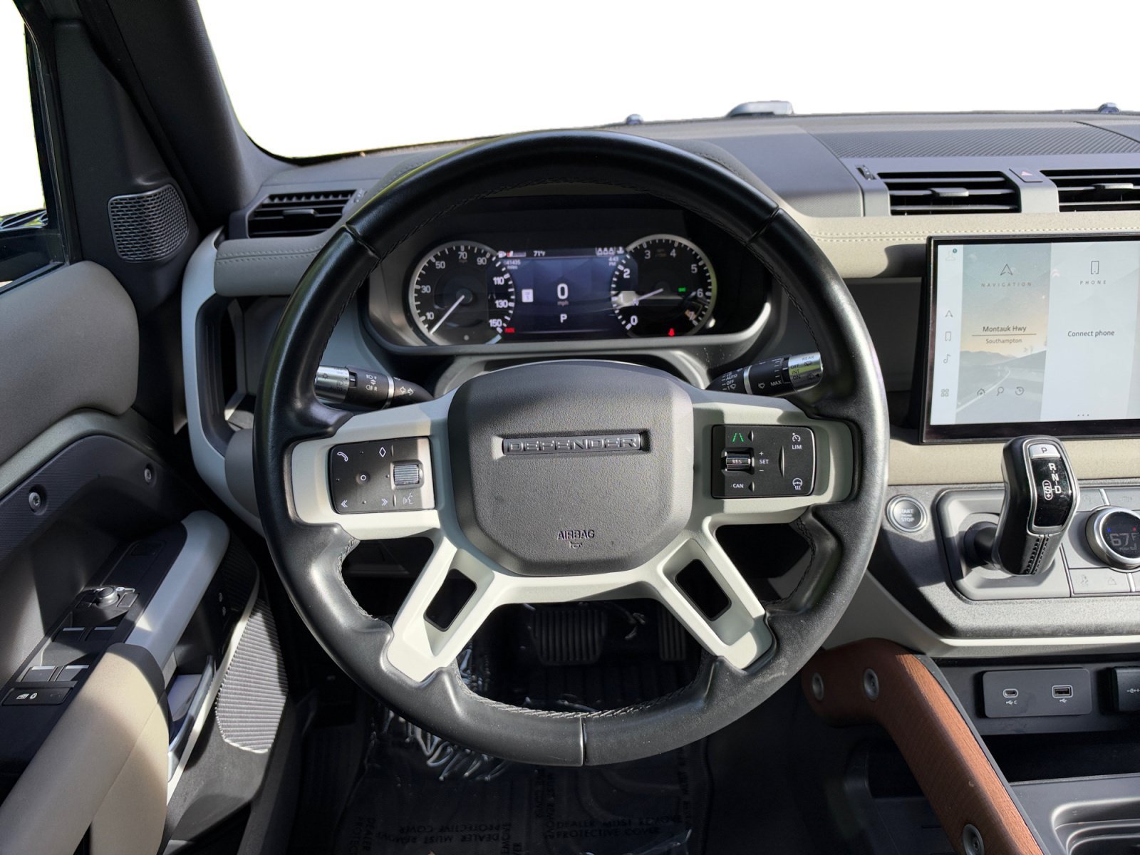 Used 2022 Land Rover Defender 110 S AWD/4WD image 11