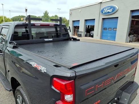 Used 2024 Chevrolet Silverado 1500 RST AWD/4WD image 10