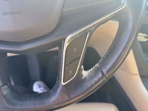 Used 2018 Cadillac XT5 Luxury w/ Driver Awareness Package image 18