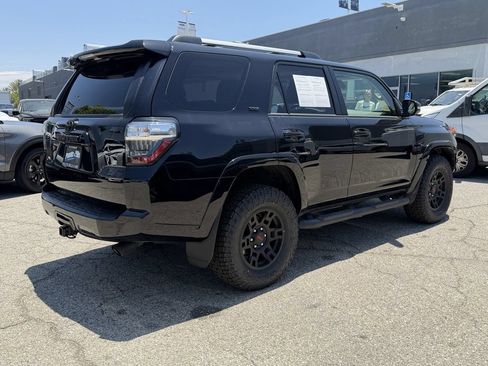 Used 2024 Toyota 4Runner SR5 Premium w/ Moonroof Package AWD/4WD image 6