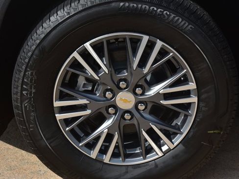 New 2026 Chevrolet Traverse LT w/ LPO, Floor Liner Package FWD image 10