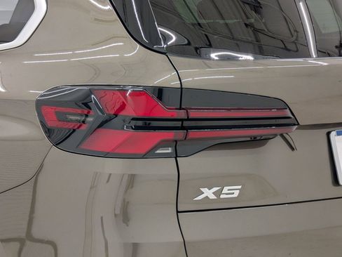 New 2026 BMW X5 xDrive40i w/ Premium Package AWD/4WD image 13