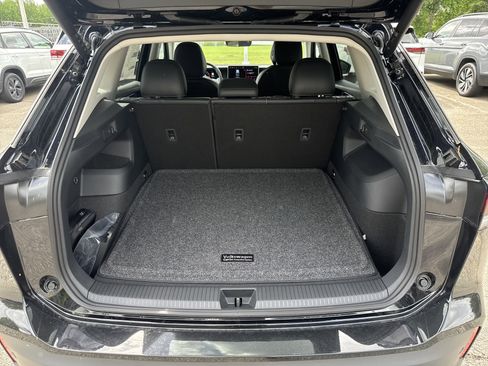 New 2026 Volkswagen Tiguan SE FWD image 4