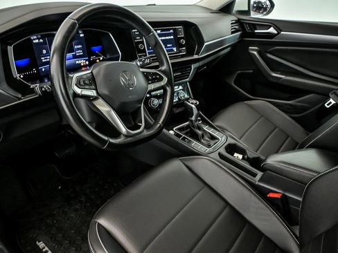 Used 2023 Volkswagen Jetta SE w/ Panoramic Sunroof Package image 11