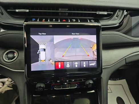 Used 2023 Jeep Grand Cherokee 4xe w/ Luxury Tech Group II image 31