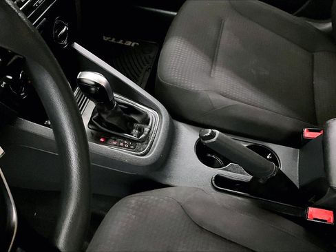 Used 2015 Volkswagen Jetta S image 17