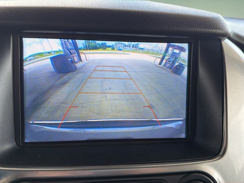 Used 2019 Chevrolet Suburban Premier AWD/4WD image 26
