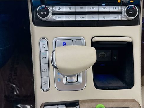 Used 2021 Genesis G90 5.0 Ultimate image 17