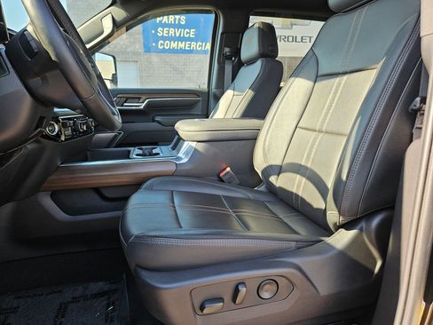 Used 2024 Chevrolet Silverado 3500 High Country AWD/4WD image 15