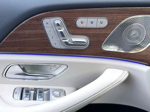Certified 2025 Mercedes-Benz GLS 450 4MATIC image 27