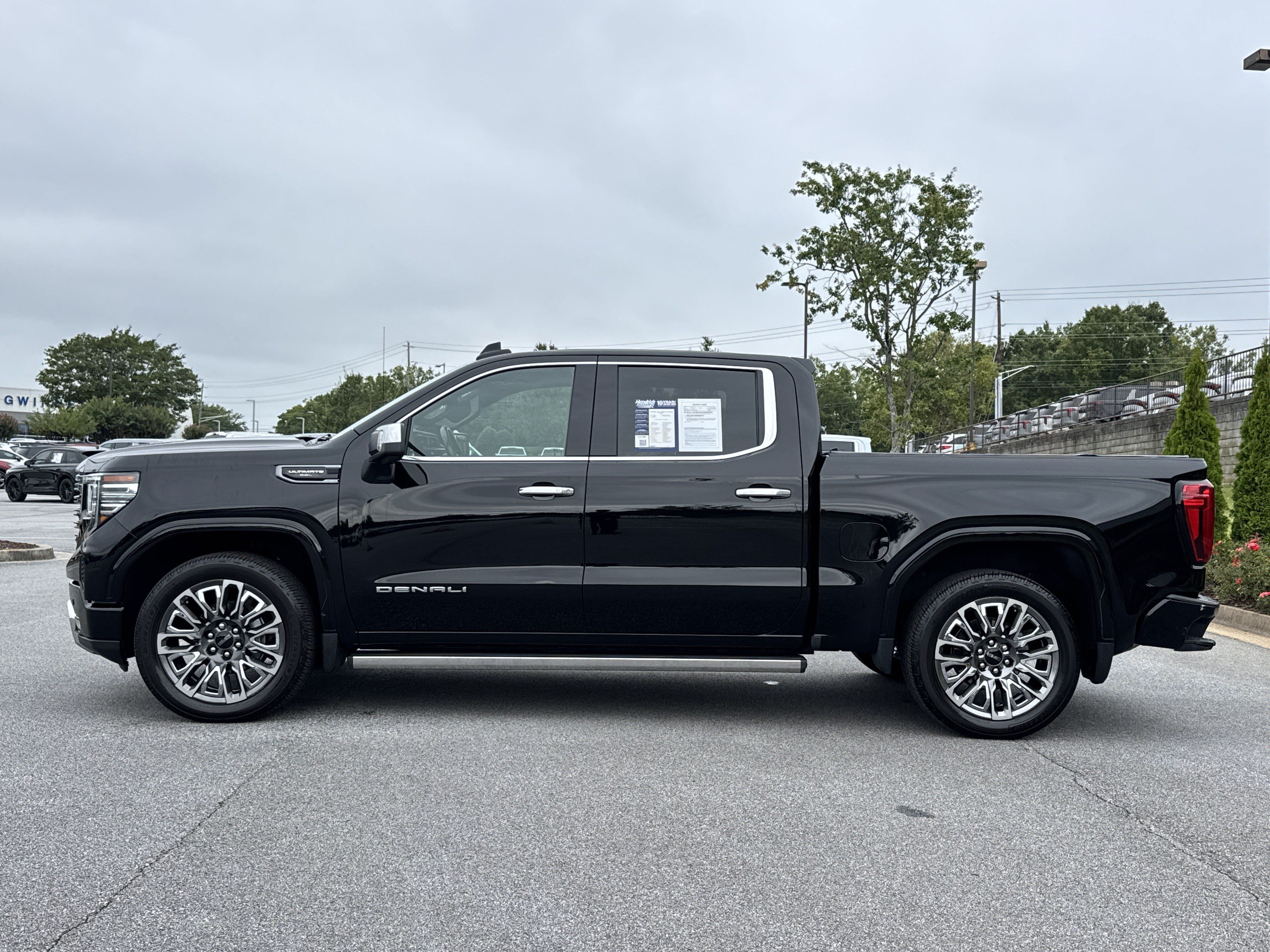 Used 2023 GMC Sierra 1500 Denali Ultimate AWD/4WD image 7