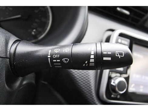 Used 2025 Nissan Kicks Play S image 17